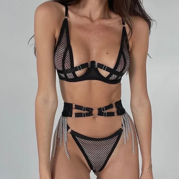 Women's Metal Chain Exotic Apparel Suit with Small Skirt Hem Lady Solid Large Mesh Hollow Out Lingerie Three Piece Underwear Set
Women's Metal Chain Exotic Apparel Suit with Small Skirt Hem Lady Solid Large Mesh Hollow Out Lingerie Three Piece Underwear Set