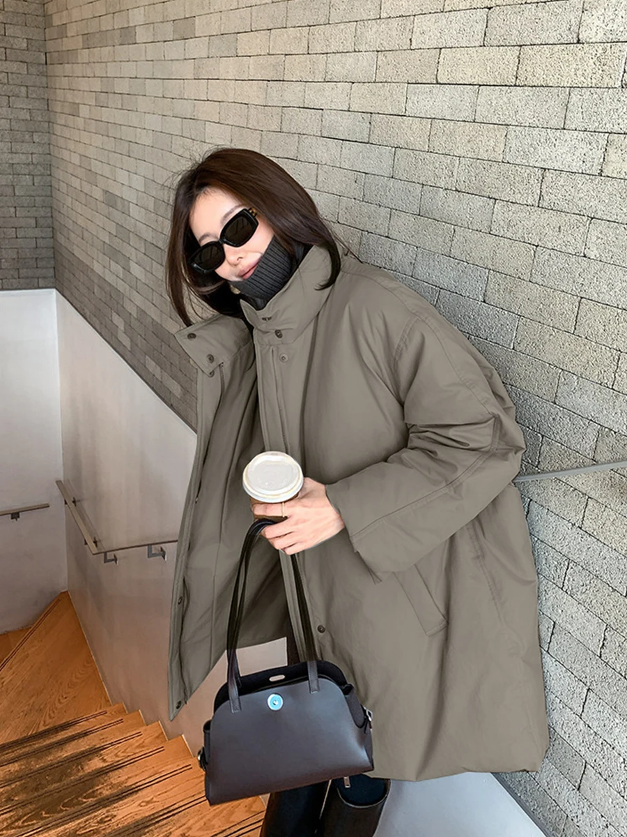 Женская рабочая одежда с воротником-стойкой, пуховая куртка, зимняя новая корейская теплая пушистая свободная парка небольшого размера, длинное пальто-парка на молнии све
Женская рабочая одежда с воротником-стойкой, пуховая куртка, зимняя новая корейская теплая пушистая свободная парка небольшого размера, длинное пальто-парка на молнии све