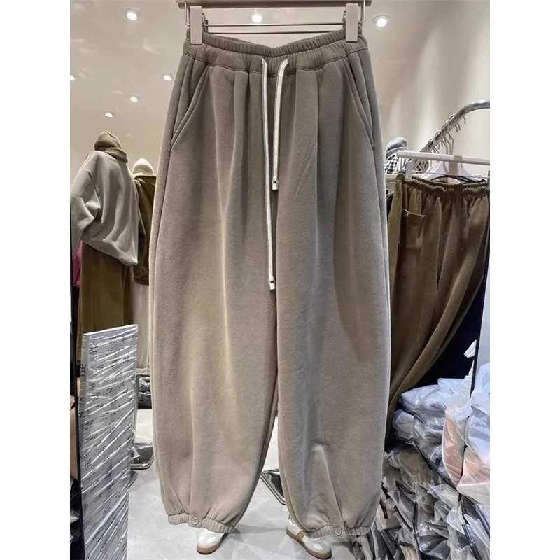 Men's Thiened Fce Lined Casual Sweatpants Autumn Winter Large Size 36lb Retro Hong Kong Sle Loose Fit Spor Warm Lan...
Men's Thiened Fce Lined Casual Sweatpants Autumn Winter Large Size 36lb Retro Hong Kong Sle Loose Fit Spor Warm Lan...