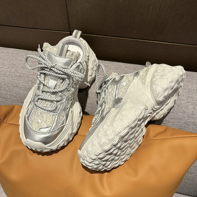 Tire Bottom Daddy Shoes Women Heelless Baotou Half Slippers 2026 New Spring and Summer Thick Sole Sneaker Casual Shoes Tide
Tire Bottom Daddy Shoes Women Heelless Baotou Half Slippers 2026 New Spring and Summer Thick Sole Sneaker Casual Shoes Tide