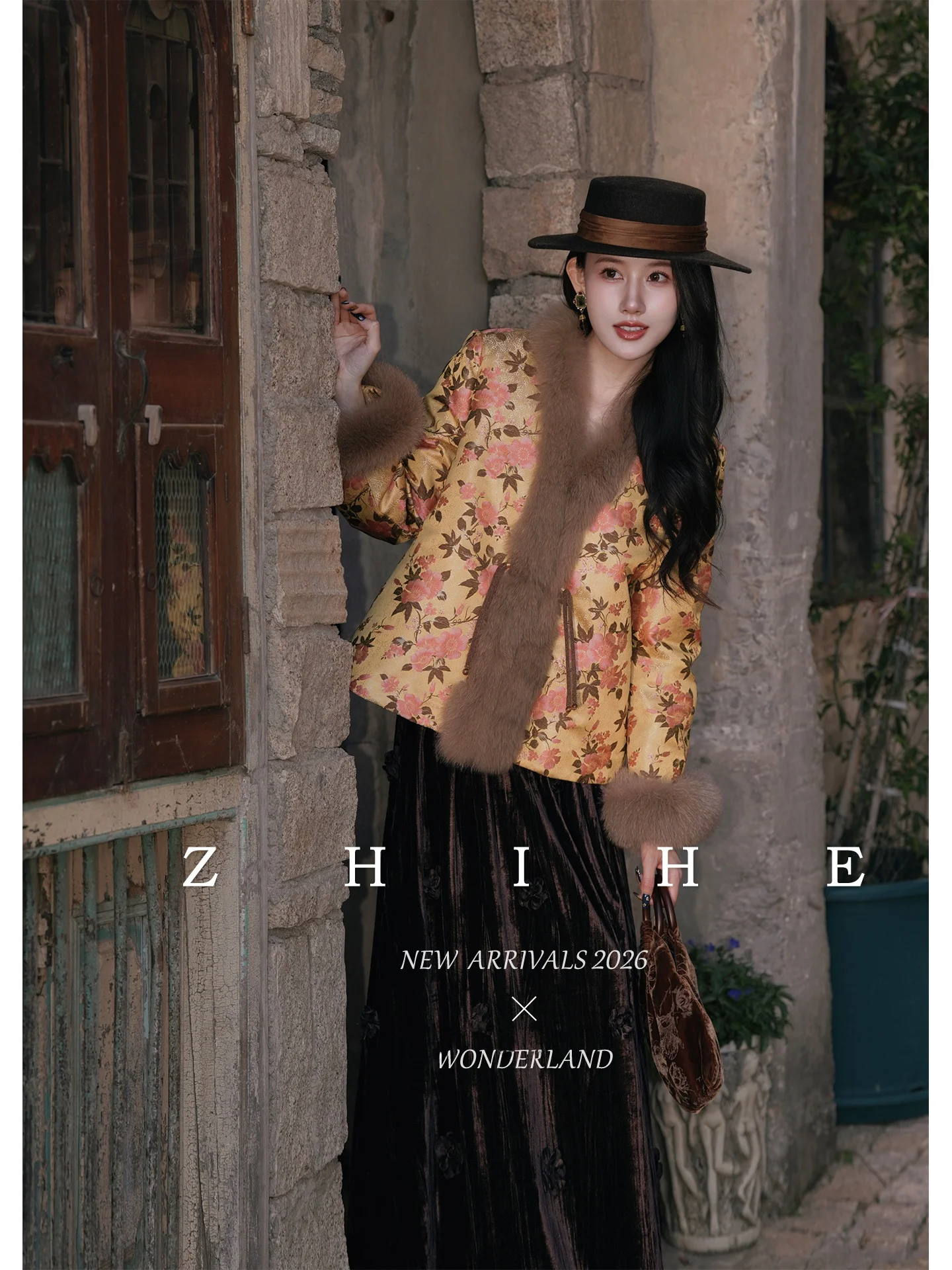 Afro Estate Heavy Embroidery White Duck down Fur Collar Jacket Velvet Half Skirt Two-Piece Set Women's Fashion Winter Coat
Afro Estate Heavy Embroidery White Duck down Fur Collar Jacket Velvet Half Skirt Two-Piece Set Women's Fashion Winter Coat