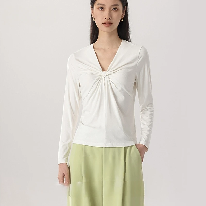 Spring Mulberry Silk Twisted V-neck Clothing Design Style Thin Long Sleeved Base Top Solid Color Comfortable women's base coat
Spring Mulberry Silk Twisted V-neck Clothing Design Style Thin Long Sleeved Base Top Solid Color Comfortable women's base coat