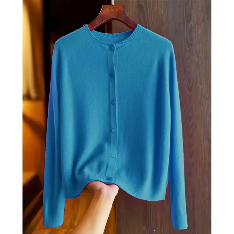 Fashionable Short Cardigan Sweater Female Spring And Autumn Leisure Knitwear 2024 New Women Single Breasted Sweater Jacket
Fashionable Short Cardigan Sweater Female Spring And Autumn Leisure Knitwear 2024 New Women Single Breasted Sweater Jacket