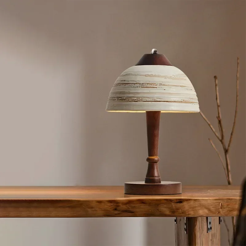 Morden wind handmade ceramic table lamp Chinese style living room solid wood retro homestay lamp Japanese style bedroo
Morden wind handmade ceramic table lamp Chinese style living room solid wood retro homestay lamp Japanese style bedroo