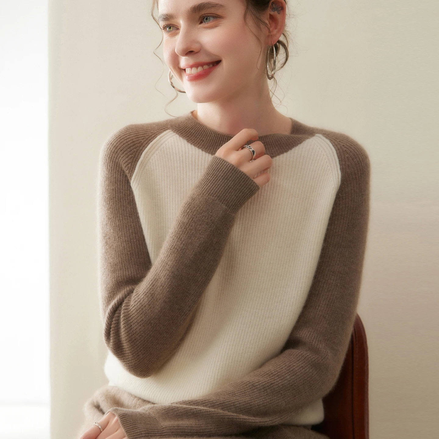 Autumn Winter Women's 100% Cashmere O-Neck Color Block Sweater Casual Elegant Pullover Warm Soft Minimalist Knitwear Inner Top
Autumn Winter Women's 100% Cashmere O-Neck Color Block Sweater Casual Elegant Pullover Warm Soft Minimalist Knitwear Inner Top