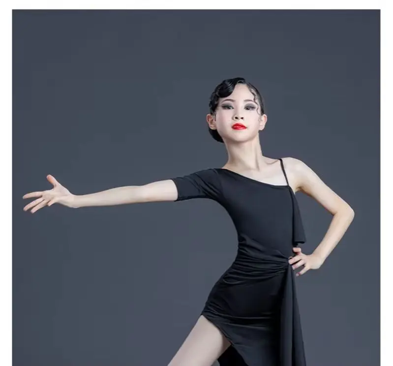 Black & Red & Peacock Green Latin Dance Skirt Rumba Training Contest Summer Stage Professional Outfit Performance Dance Wear Kit
Black & Red & Peacock Green Latin Dance Skirt Rumba Training Contest Summer Stage Professional Outfit Performance Dance Wear Kit