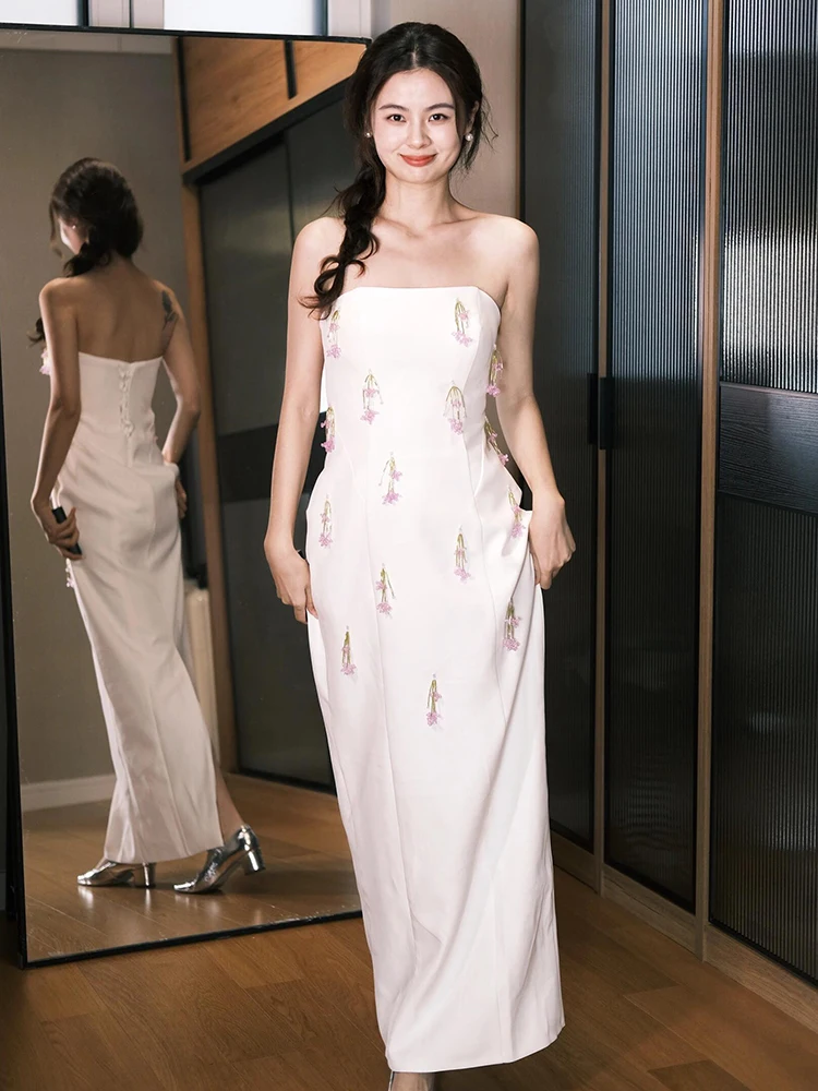 Белое атласное платье для подружки невесты без бретелек, свадебное платье для гостей, простое длинное платье для выездной церемонии на открытом воздухе
Белое атласное платье для подружки невесты без бретелек, свадебное платье для гостей, простое длинное платье для выездной церемонии на открытом воздухе