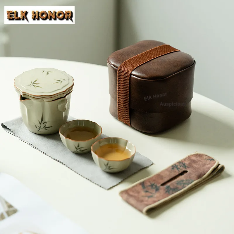 Grass Ash Pure Hand-painted Bamboo Travel Tea Set Kit Aesthetic 1 Pot 2 Cups Tea Maker Organizer Portable Picnic Leather Handbag
Grass Ash Pure Hand-painted Bamboo Travel Tea Set Kit Aesthetic 1 Pot 2 Cups Tea Maker Organizer Portable Picnic Leather Handbag