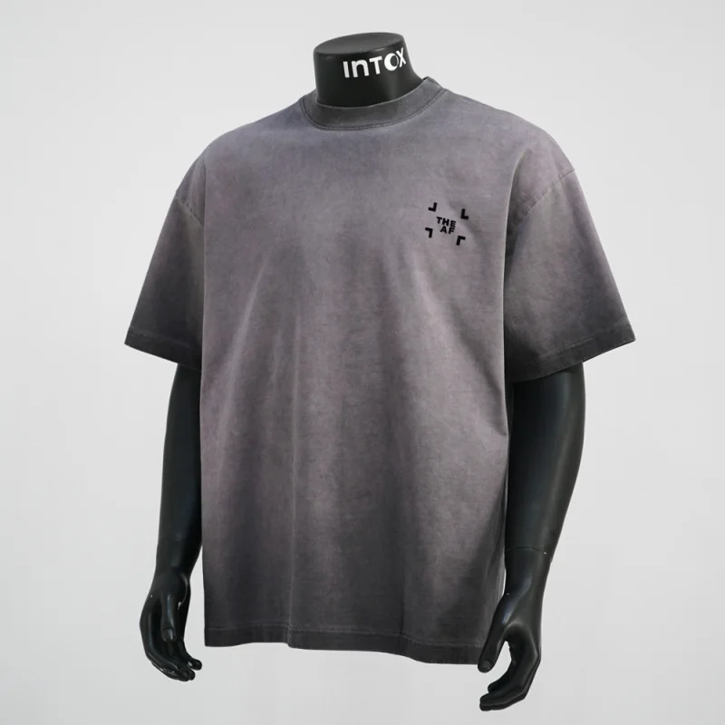 Washed and worn short sleeved T-shirt for men in summer 2025, loose and fashionable street style, retro and casual high-end top
Washed and worn short sleeved T-shirt for men in summer 2025, loose and fashionable street style, retro and casual high-end top
