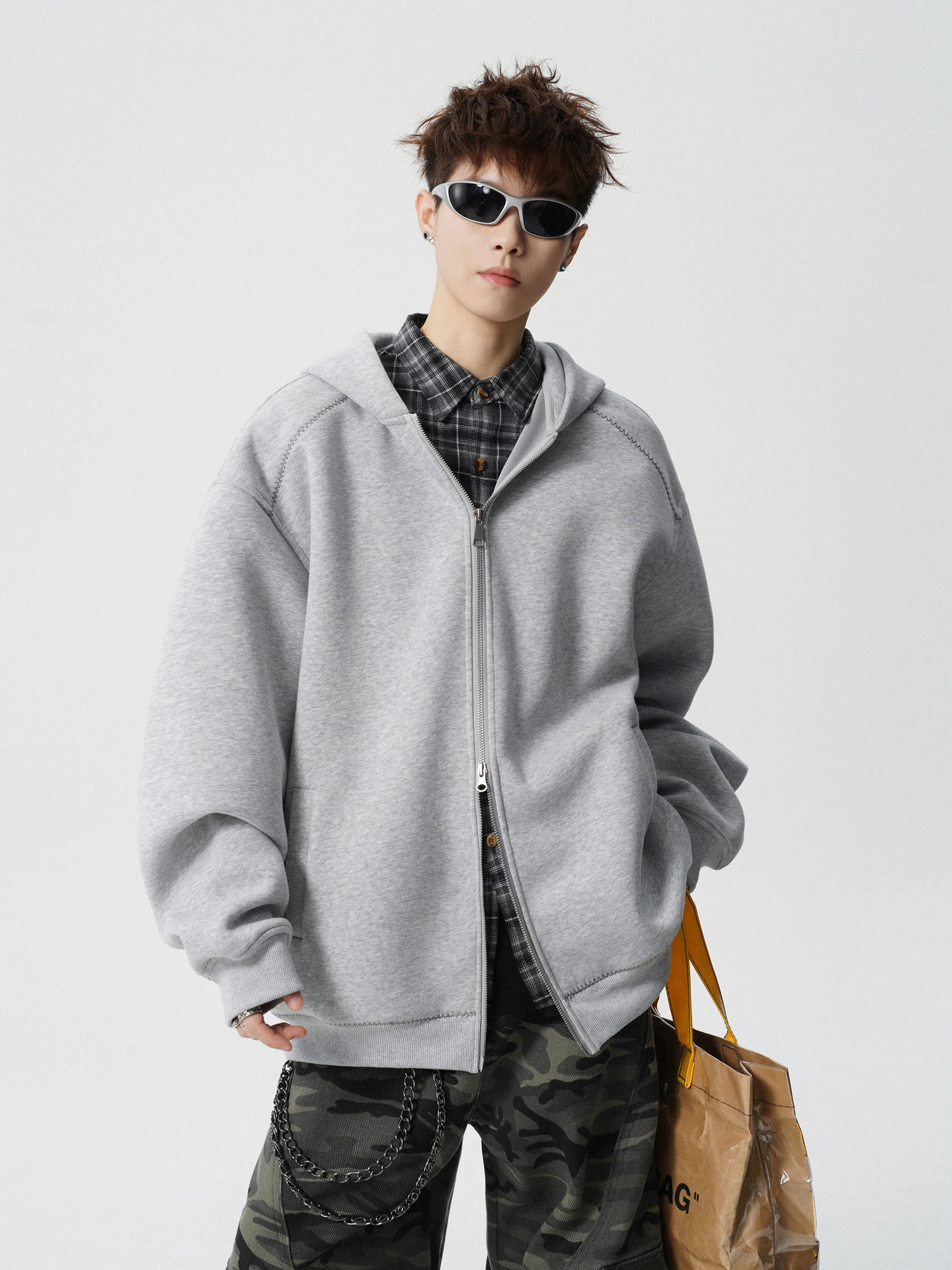 Американский кардиган с двойной молнией и капюшоном, свободный крой, мужская куртка в стиле ретро, унисекс, на все сезоны, хлопок/полиэстер
Американский кардиган с двойной молнией и капюшоном, свободный крой, мужская куртка в стиле ретро, унисекс, на все сезоны, хлопок/полиэстер