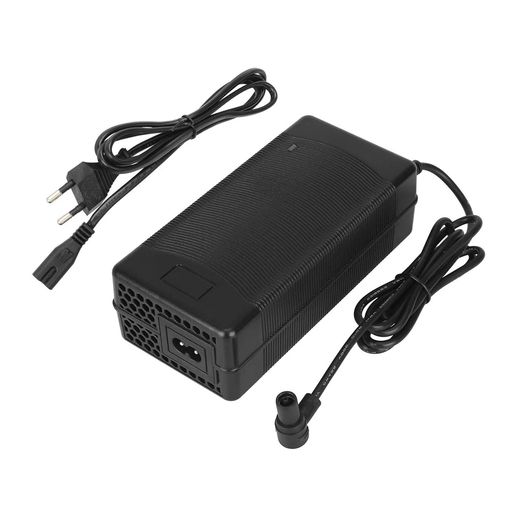 Зарядное устройство 54.6V 2A для электросамокатов Xiaomi 4 Ultra/4 Pro 2-го поколения, адаптер питания
Зарядное устройство 54.6V 2A для электросамокатов Xiaomi 4 Ultra/4 Pro 2-го поколения, адаптер питания