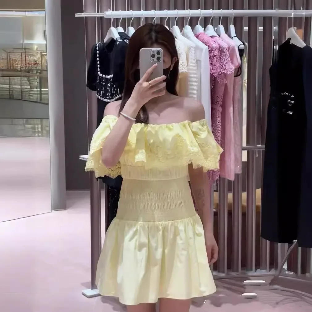 Summer women's one-shoulder yellow cotton dress embroidered waisted backless sexy party mini dress
Summer women's one-shoulder yellow cotton dress embroidered waisted backless sexy party mini dress