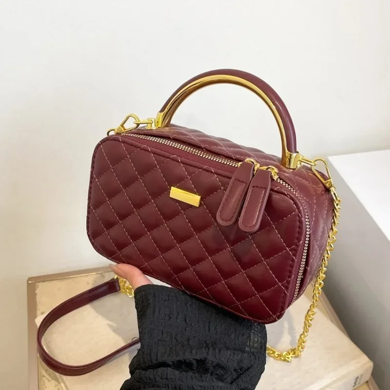 Vintage Simple Designer Diaper Bag For Women Crossbody Handbag Luxury Leather Tote Large Capacity Original Letter Logo Chic
Vintage Simple Designer Diaper Bag For Women Crossbody Handbag Luxury Leather Tote Large Capacity Original Letter Logo Chic
