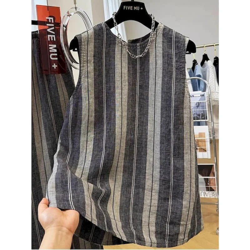 Striped Vests O-neck Loose Korean Style Sleeveless A Hemline Shirts Youthful Styling 2026 Summer Crop Tops Casual Women Clothing
Striped Vests O-neck Loose Korean Style Sleeveless A Hemline Shirts Youthful Styling 2026 Summer Crop Tops Casual Women Clothing