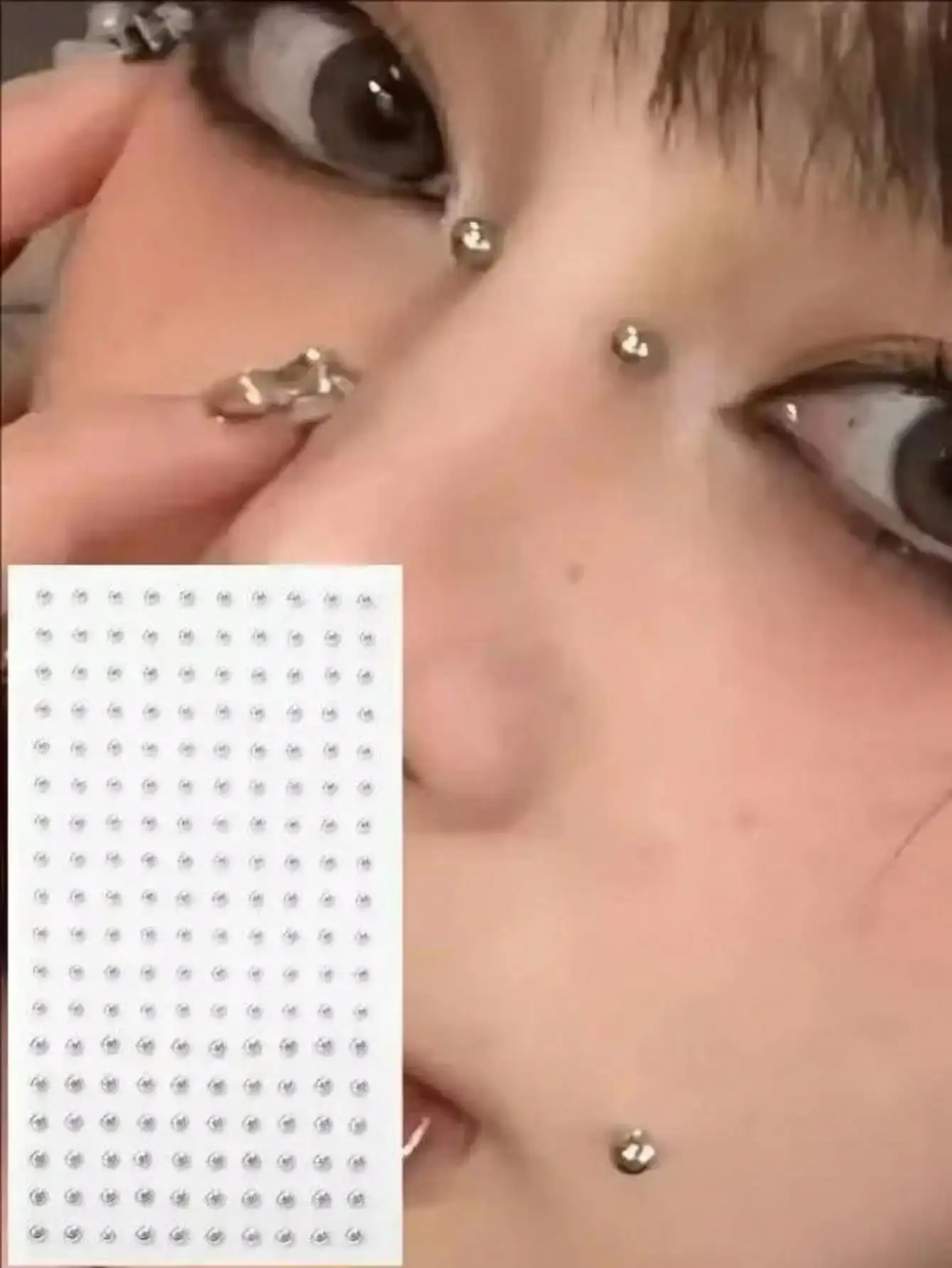 165pcs Sheet Non Piercing Magnetic Effect Self Adhesive Body Jewelry Stickers Waterproof Reusable Silver Metallic Ball Face Decals Fake Nose Stud Eyebrow Lip Stud Ear Ring For Cosplay Costume Makeup Hypoallergenic
165pcs Sheet Non Piercing Magnetic Effect Self Adhesive Body Jewelry Stickers Waterproof Reusable Silver Metallic Ball Face Decals Fake Nose Stud Eyebrow Lip Stud Ear Ring For Cosplay Costume Makeup Hypoallergenic
