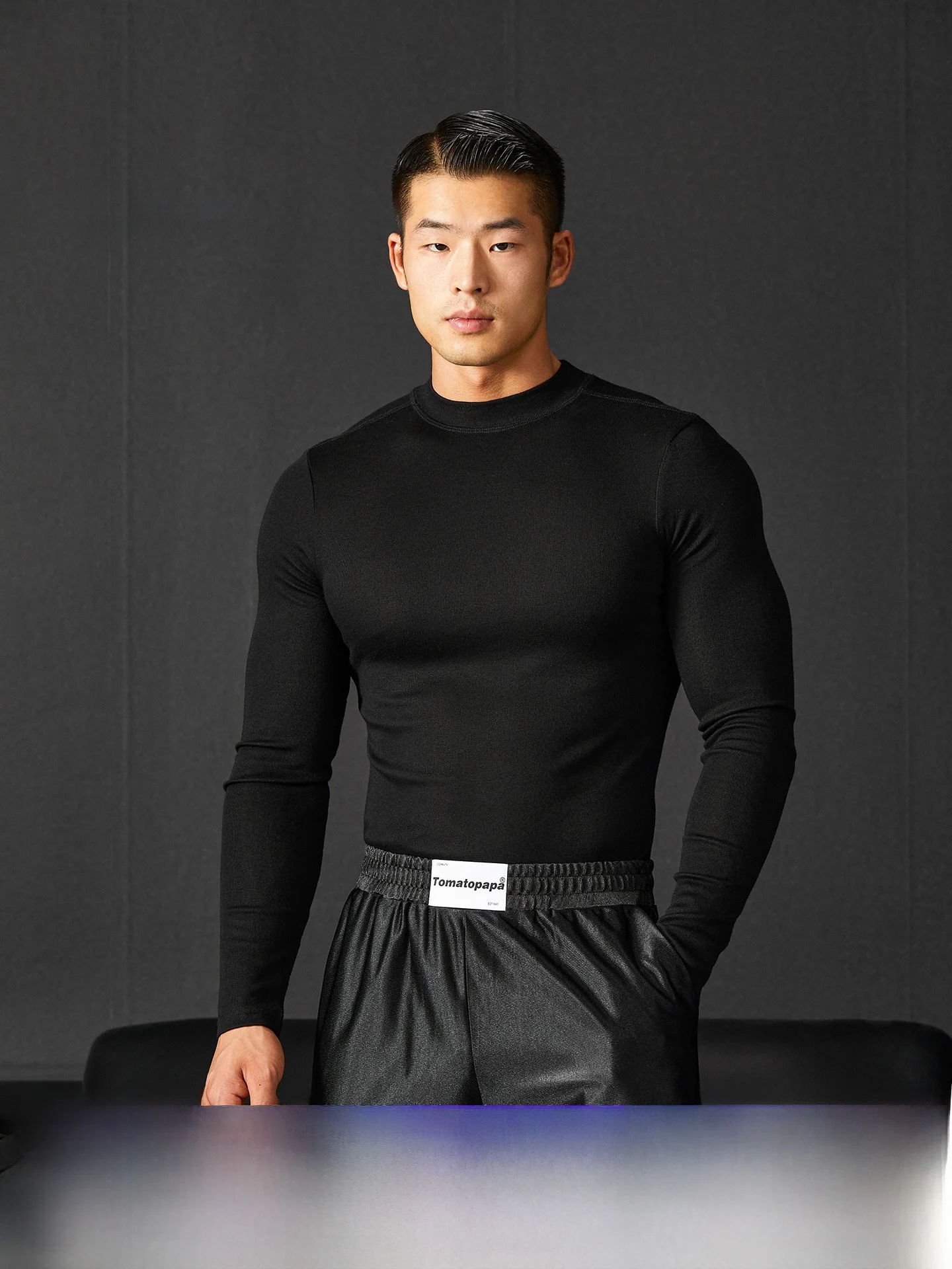 Мужская футболка Atopapa Slim Fit с длинным рукавом и круглым вырезом, эластичная, подчеркивающая мускулатуру, для фитнеса, бега и спорта, базовая, удобная, мягкая
Мужская футболка Atopapa Slim Fit с длинным рукавом и круглым вырезом, эластичная, подчеркивающая мускулатуру, для фитнеса, бега и спорта, базовая, удобная, мягкая