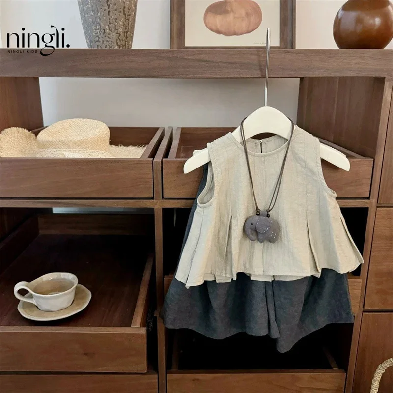 Sense of Relaxation!Baby Girl's Pleated Vest Top Gray Profile Loose Pants Fashionable Suit
Sense of Relaxation!Baby Girl's Pleated Vest Top Gray Profile Loose Pants Fashionable Suit