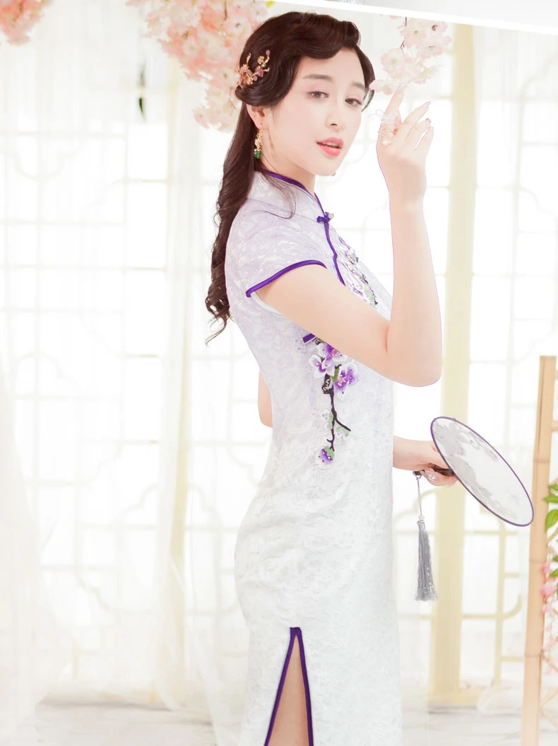 Spring New Arrival Young Style Lace Qipao High Slit Daily Wear Short Sleeve Big Flower Embroidery Retro Long Qipao for Women
Spring New Arrival Young Style Lace Qipao High Slit Daily Wear Short Sleeve Big Flower Embroidery Retro Long Qipao for Women