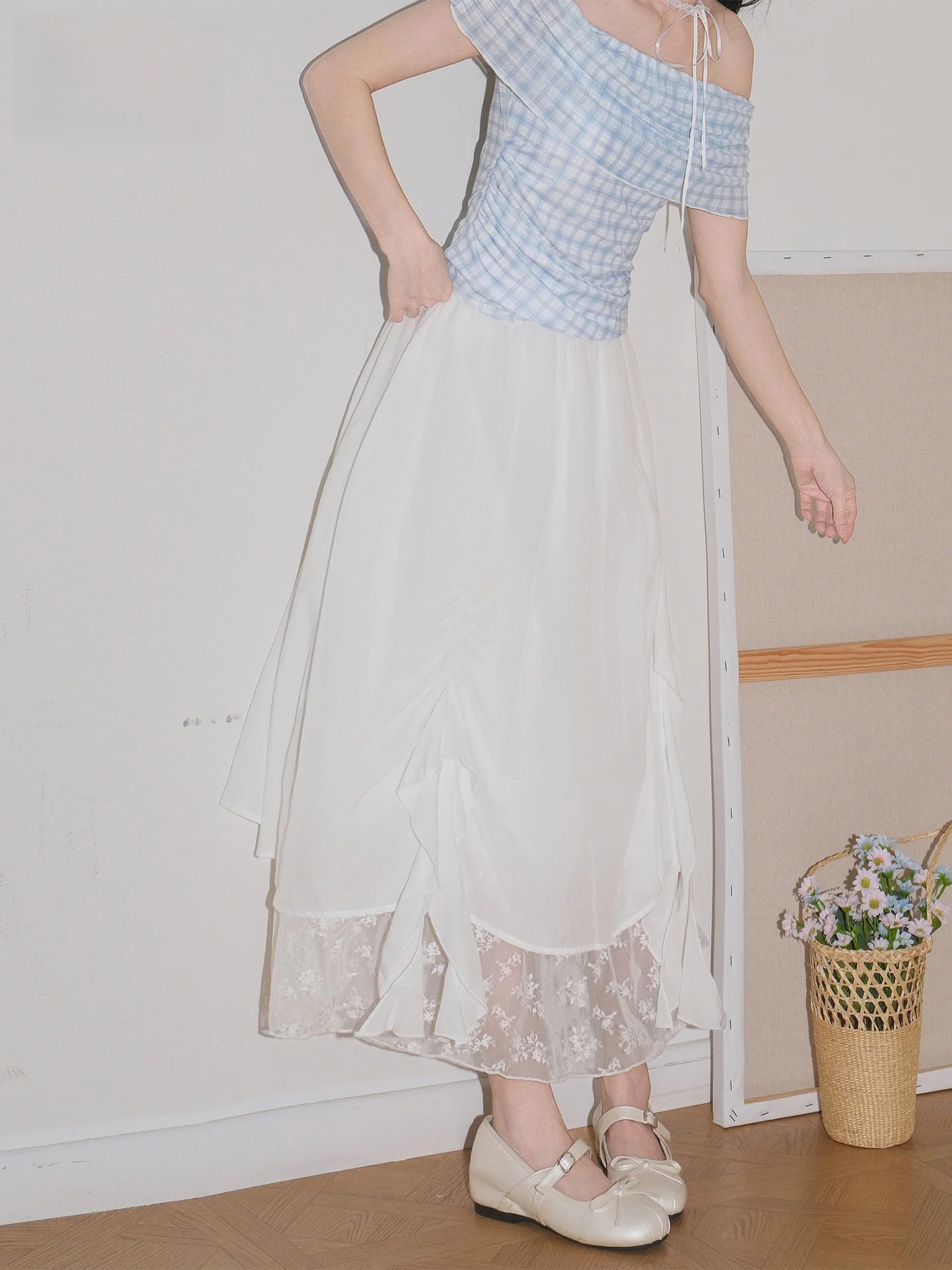 High Waist A-Line Skirt White Lace Splicing Women's Summer Slimming Long Skirt Casual Style Standard Fit Elastic Waist
High Waist A-Line Skirt White Lace Splicing Women's Summer Slimming Long Skirt Casual Style Standard Fit Elastic Waist