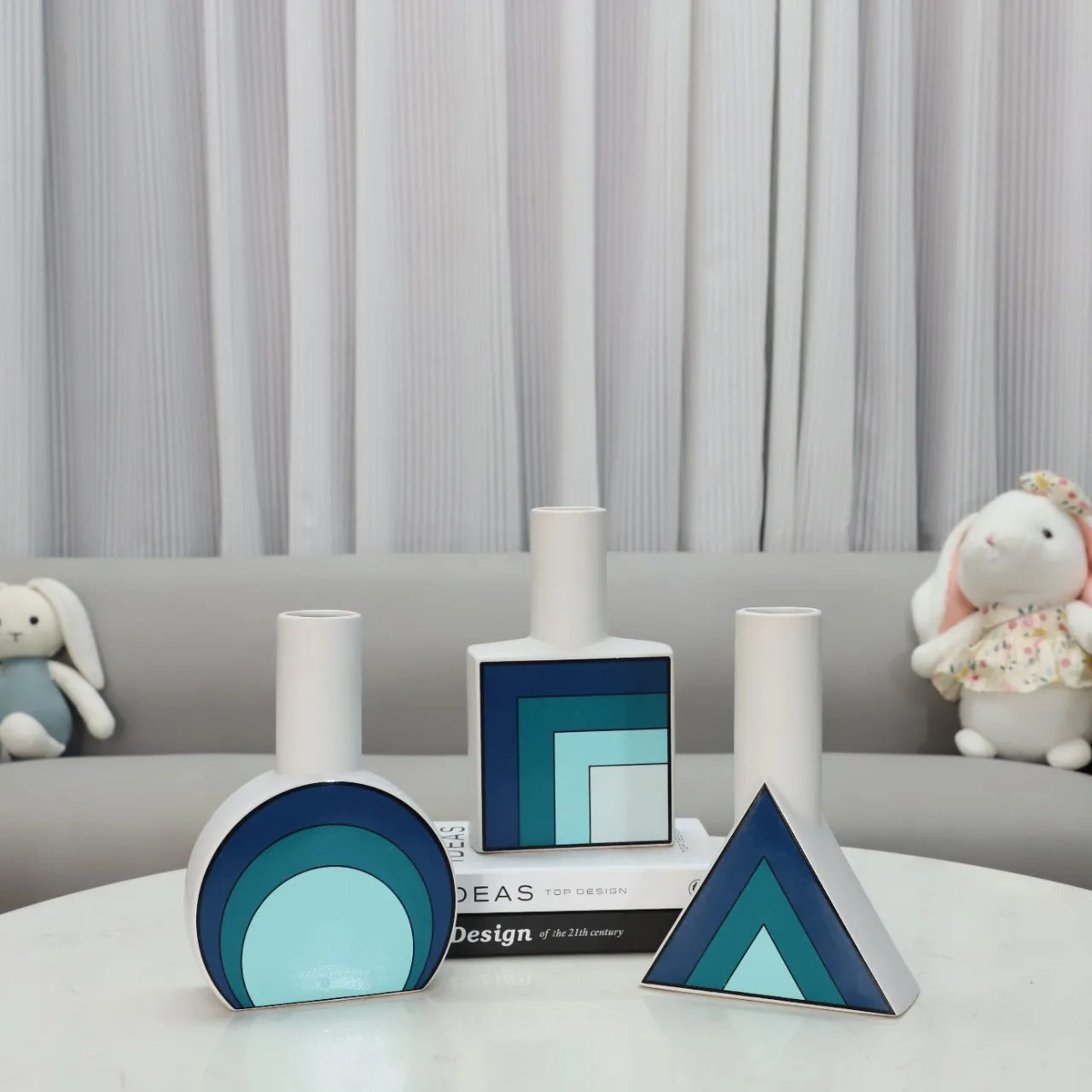 Nordic Simple and Creative Blue Geometric Ceramic Flower Ware Bedroom Living Room Dining Room Office Study Home Decoration 
Nordic Simple and Creative Blue Geometric Ceramic Flower Ware Bedroom Living Room Dining Room Office Study Home Decoration