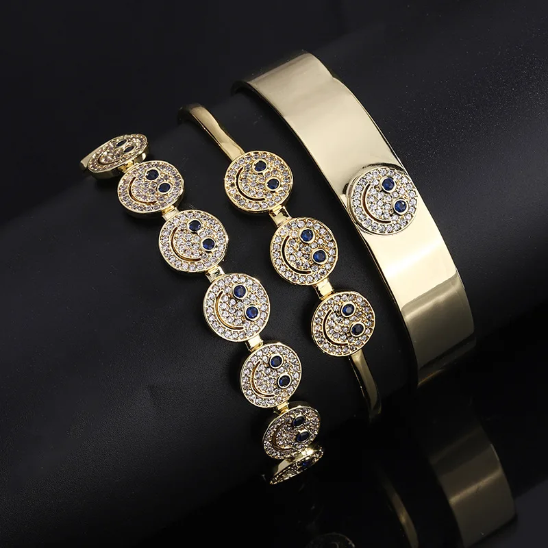 European and American vintage , inlaid with colorful gemstones, luxurious smiley face bracelets for women who
European and American vintage , inlaid with colorful gemstones, luxurious smiley face bracelets for women who
