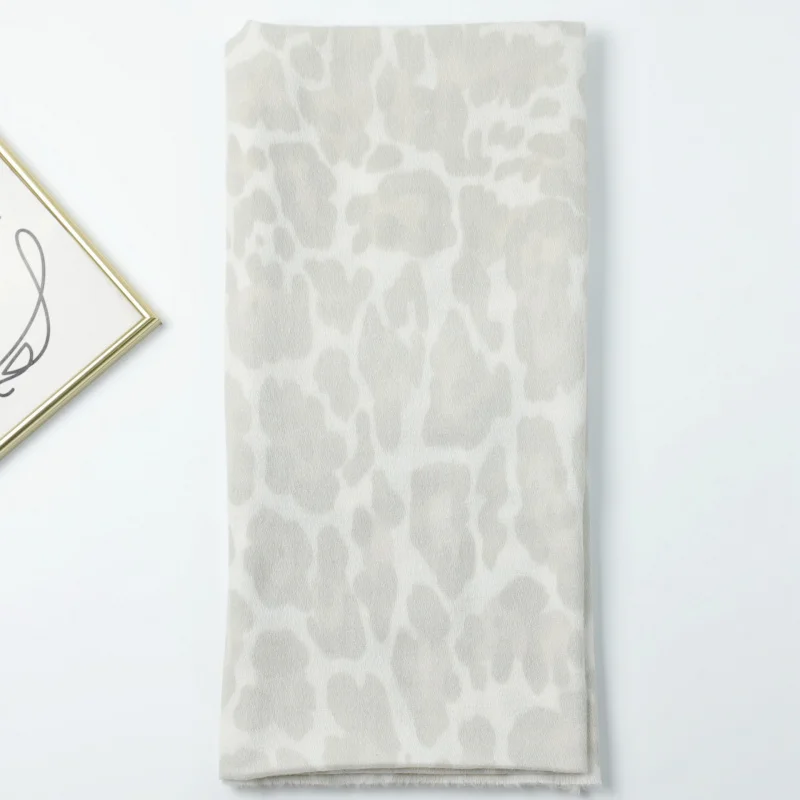 Камуфляжный длинный шарф с леопардовым пятном и принтом коры дерева, заводская распродажа, внешняя торговля, трансграничная прямая трансляция, путешествия, отпуск, солнце Pr 
Камуфляжный длинный шарф с леопардовым пятном и принтом коры дерева, заводская распродажа, внешняя торговля, трансграничная прямая трансляция, путешествия, отпуск, солнце Pr