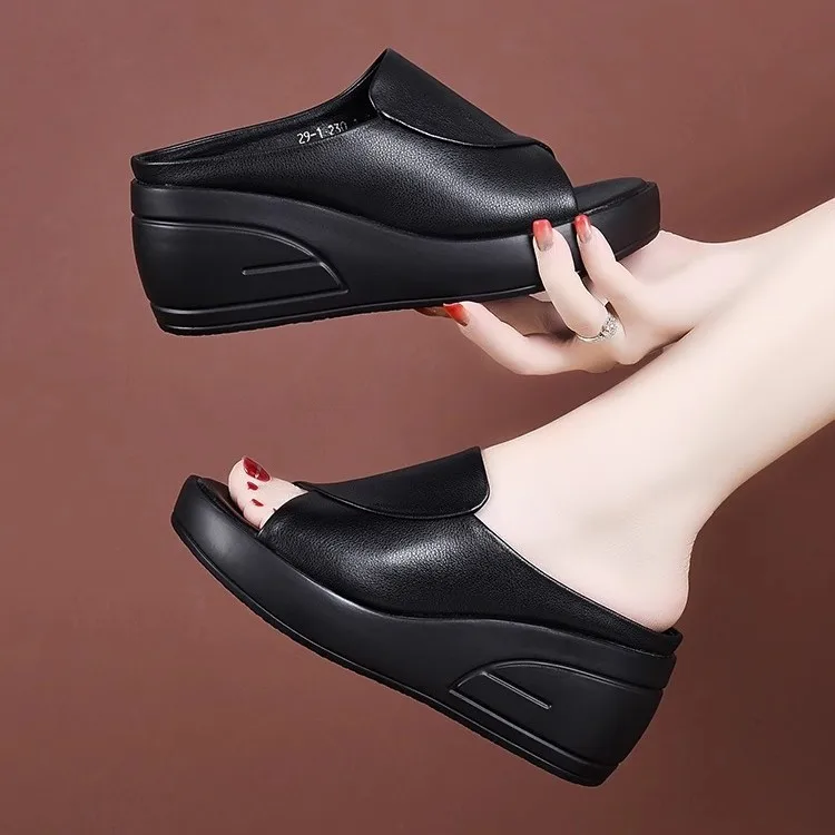 New Open Toe Sexy Solid Thick Sole Slope Heel Slippers for Women Outwear Comfortable Platform Women's Single Shoes
New Open Toe Sexy Solid Thick Sole Slope Heel Slippers for Women Outwear Comfortable Platform Women's Single Shoes