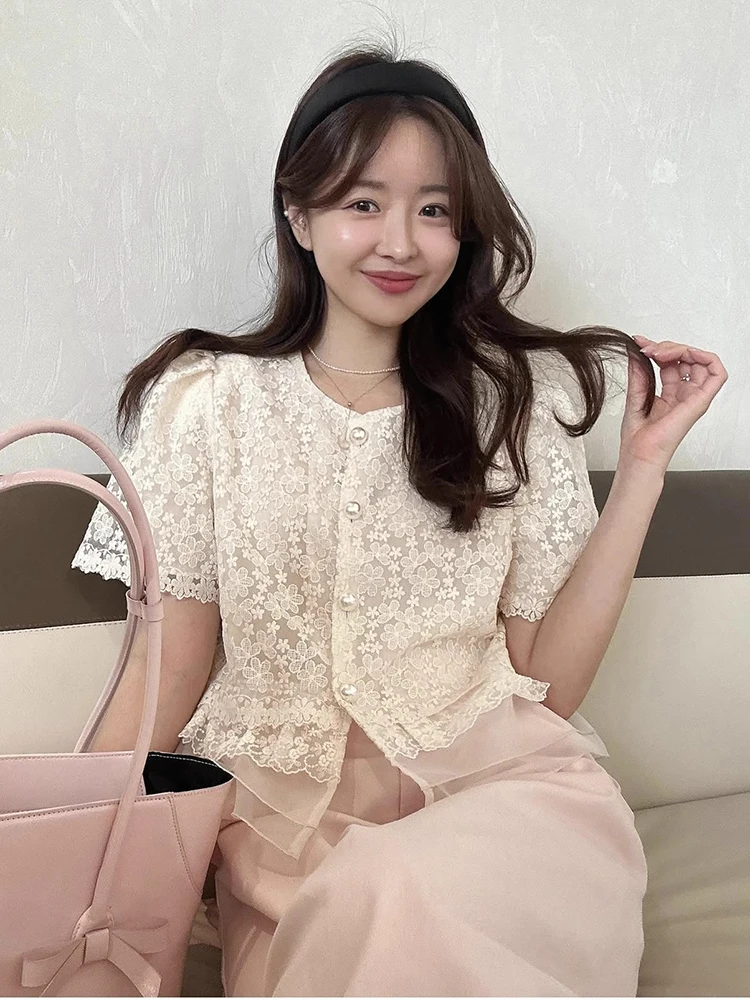 Chic Summer Court Sle Pearl Single Button Heavy Embroidery Hook Flower Versatile ort Sve Lace irt Korean Fit Regular...
Chic Summer Court Sle Pearl Single Button Heavy Embroidery Hook Flower Versatile ort Sve Lace irt Korean Fit Regular...