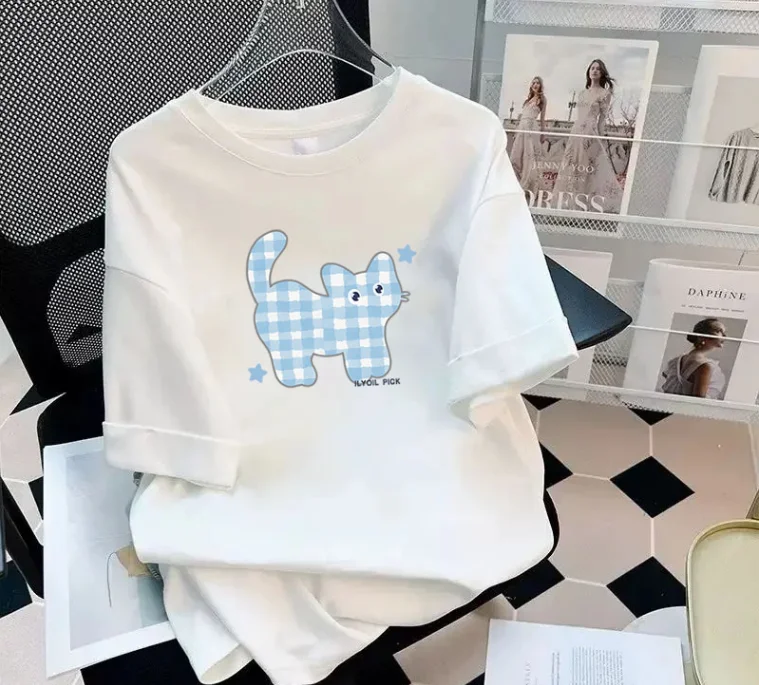 Одинаковые футболки для пар, футболки His and Hers Love, повседневный комплект для пар с короткими рукавами, новинка Kawaii Look
Одинаковые футболки для пар, футболки His and Hers Love, повседневный комплект для пар с короткими рукавами, новинка Kawaii Look