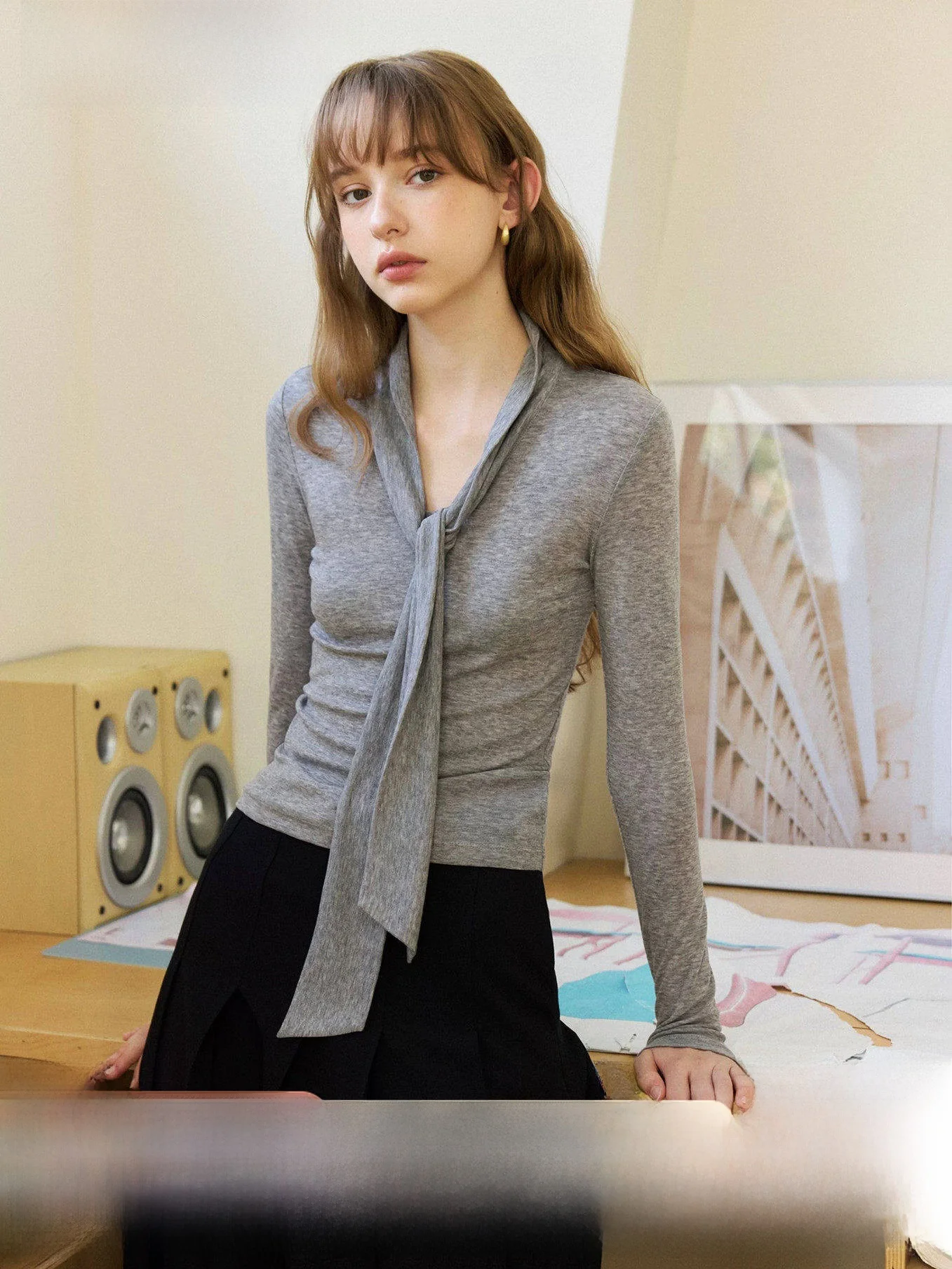 Мягкая, приятная к телу женская футболка с длинным рукавом, летний дизайн, приталенный крой, V-образный вырез, повседневный стиль, однотонная, из шерсти и лиоцелла
Мягкая, приятная к телу женская футболка с длинным рукавом, летний дизайн, приталенный крой, V-образный вырез, повседневный стиль, однотонная, из шерсти и лиоцелла