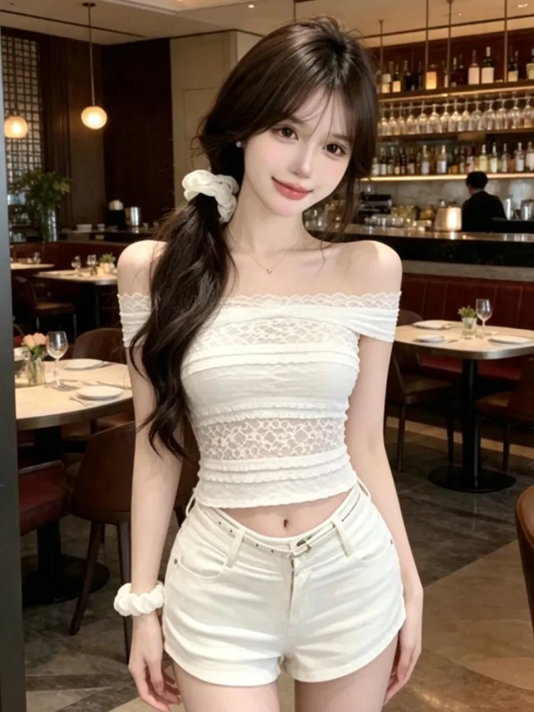 Sexy Lace Shoulder Baring Short T Shirt Women's Fashion Slim Fit Belly Bearing Top Summer New Style Spicy Girl City Walk
Sexy Lace Shoulder Baring Short T Shirt Women's Fashion Slim Fit Belly Bearing Top Summer New Style Spicy Girl City Walk