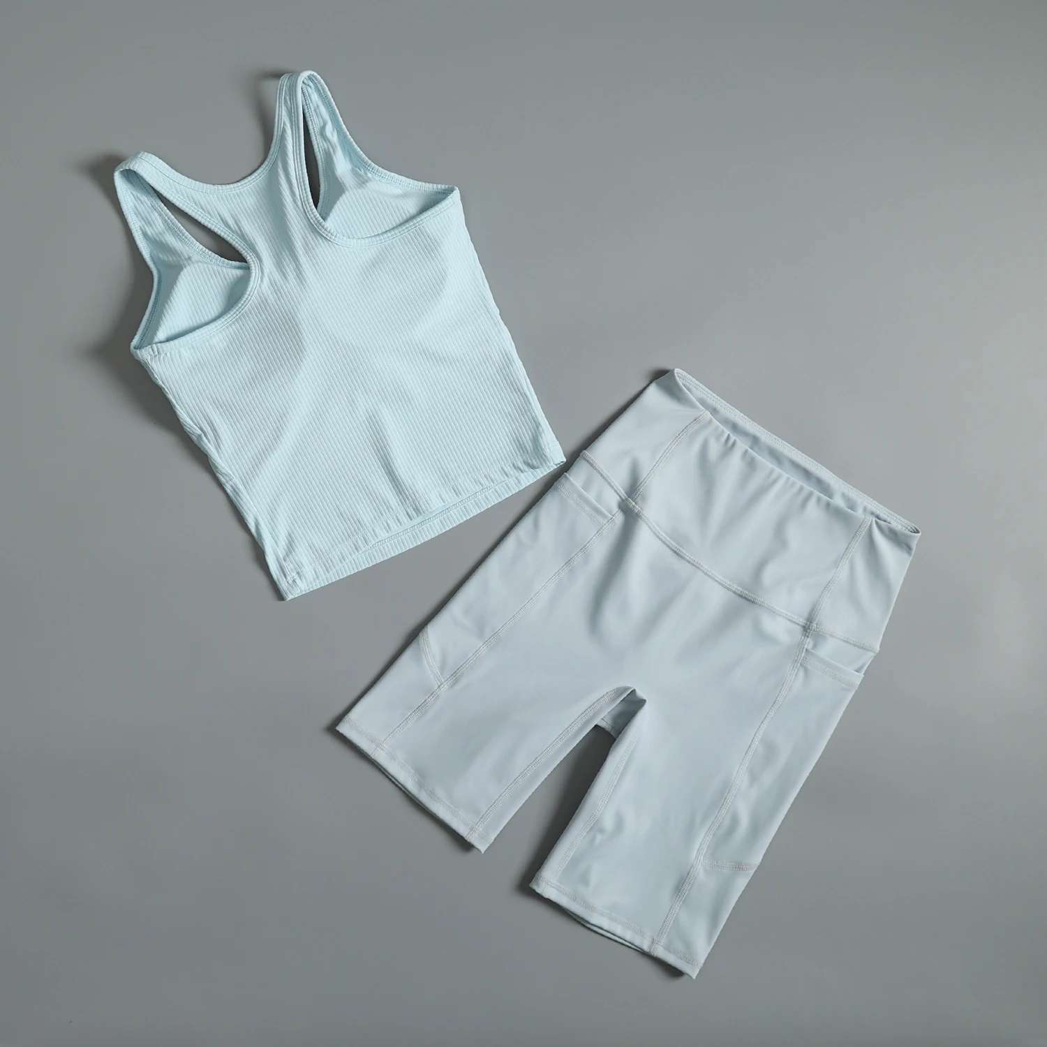 Running training suit for women in summer 2025 new yoga fitness vest shorts fashionable Pilates sportswear
Running training suit for women in summer 2025 new yoga fitness vest shorts fashionable Pilates sportswear