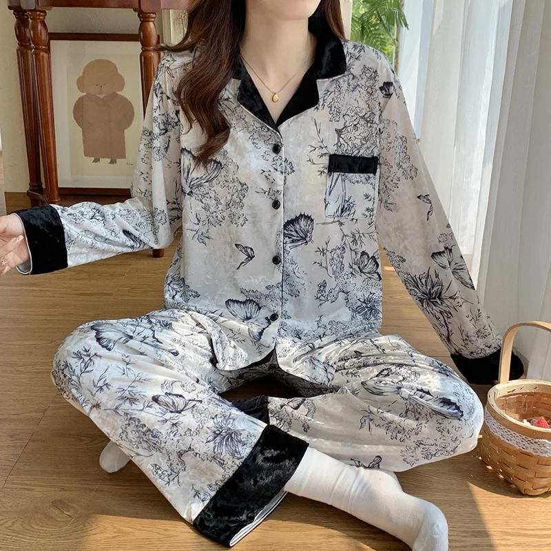 Pajama Clothes Sets Women Terry Sleepwear Female Spring Polka Dot Pattern Scoop Neck Three Quarter Sleeve Capri Absorbent Simple
Pajama Clothes Sets Women Terry Sleepwear Female Spring Polka Dot Pattern Scoop Neck Three Quarter Sleeve Capri Absorbent Simple