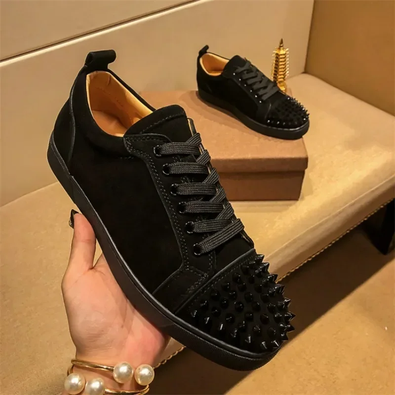 Fashion Designer Men's Shoes Riveted Red Shoes Casual Breathable Solid Color Low Top Small White Shoes Lace Up Flat Soled
Fashion Designer Men's Shoes Riveted Red Shoes Casual Breathable Solid Color Low Top Small White Shoes Lace Up Flat Soled