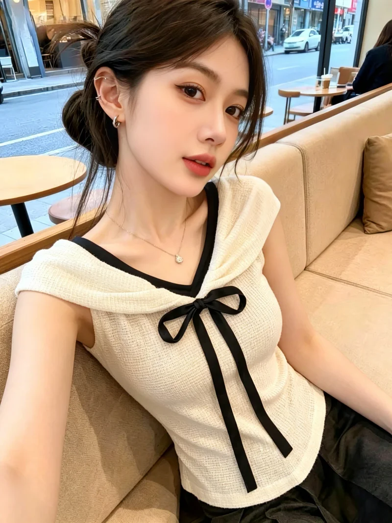 Unique Knot Shoulder Tie Sleeveless T-Shirt Women's Summer Slimming Top Korean Style Commute Fashion Pure Color
Unique Knot Shoulder Tie Sleeveless T-Shirt Women's Summer Slimming Top Korean Style Commute Fashion Pure Color