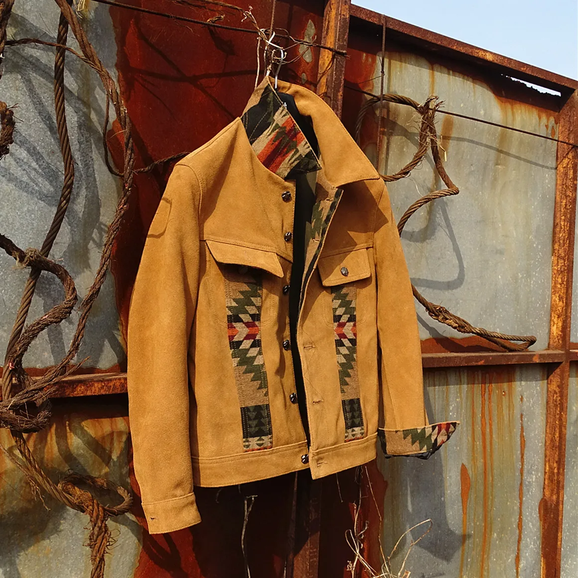 Rider American Retro Genuine Leather Jaet Navajo Totem Denim Cowboy Sle Faion Urban ort Coat for Young Men
Rider American Retro Genuine Leather Jaet Navajo Totem Denim Cowboy Sle Faion Urban ort Coat for Young Men