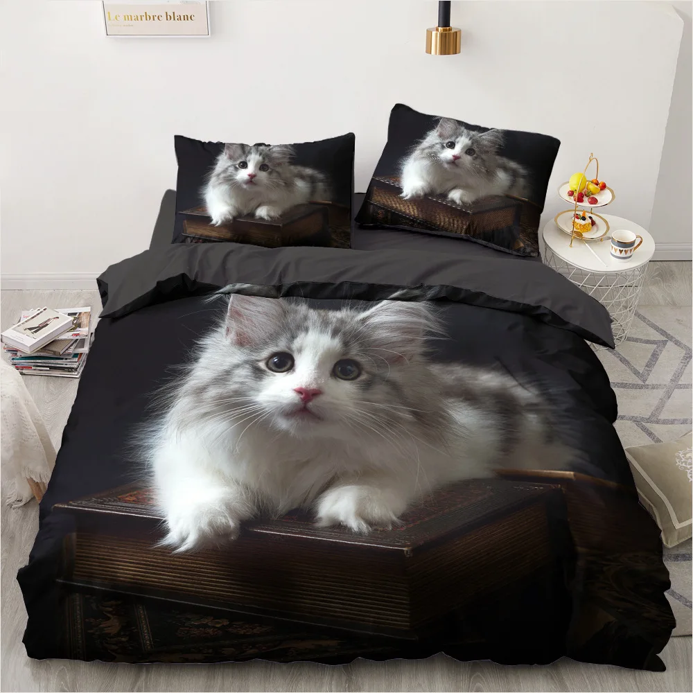 2/3-piece set of cute white Black cat pattern print comfortable bedding set With pillowcase skin-friendly, warm, multi-size
2/3-piece set of cute white Black cat pattern print comfortable bedding set With pillowcase skin-friendly, warm, multi-size