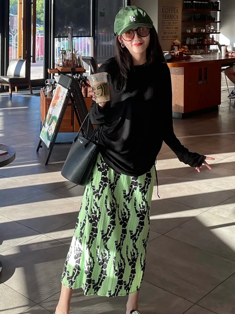 High-End Crack Print Straight Leg Elastic Waist Skirt Women's New Summer Collection Elegant Versatile Midi Skirt by Sanza Art...
High-End Crack Print Straight Leg Elastic Waist Skirt Women's New Summer Collection Elegant Versatile Midi Skirt by Sanza Art...