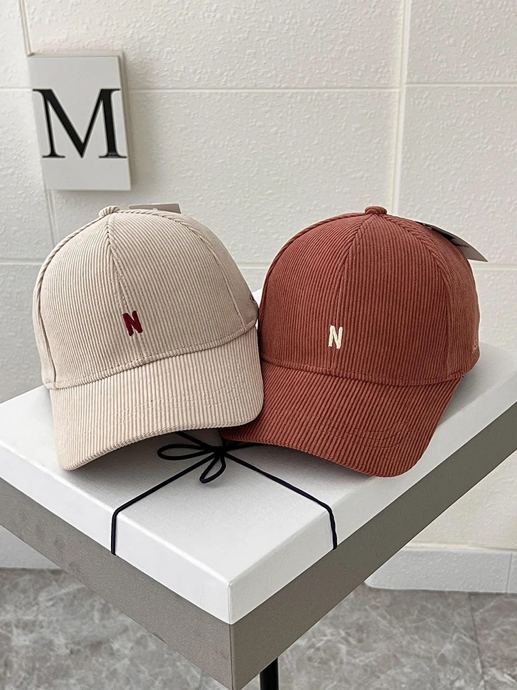 Unisex Autumn/Winter Letter Embroidered Corduroy Baseball Hat Snapback Men's Fashion Versatile Winter Warm Baseball Hat
Unisex Autumn/Winter Letter Embroidered Corduroy Baseball Hat Snapback Men's Fashion Versatile Winter Warm Baseball Hat