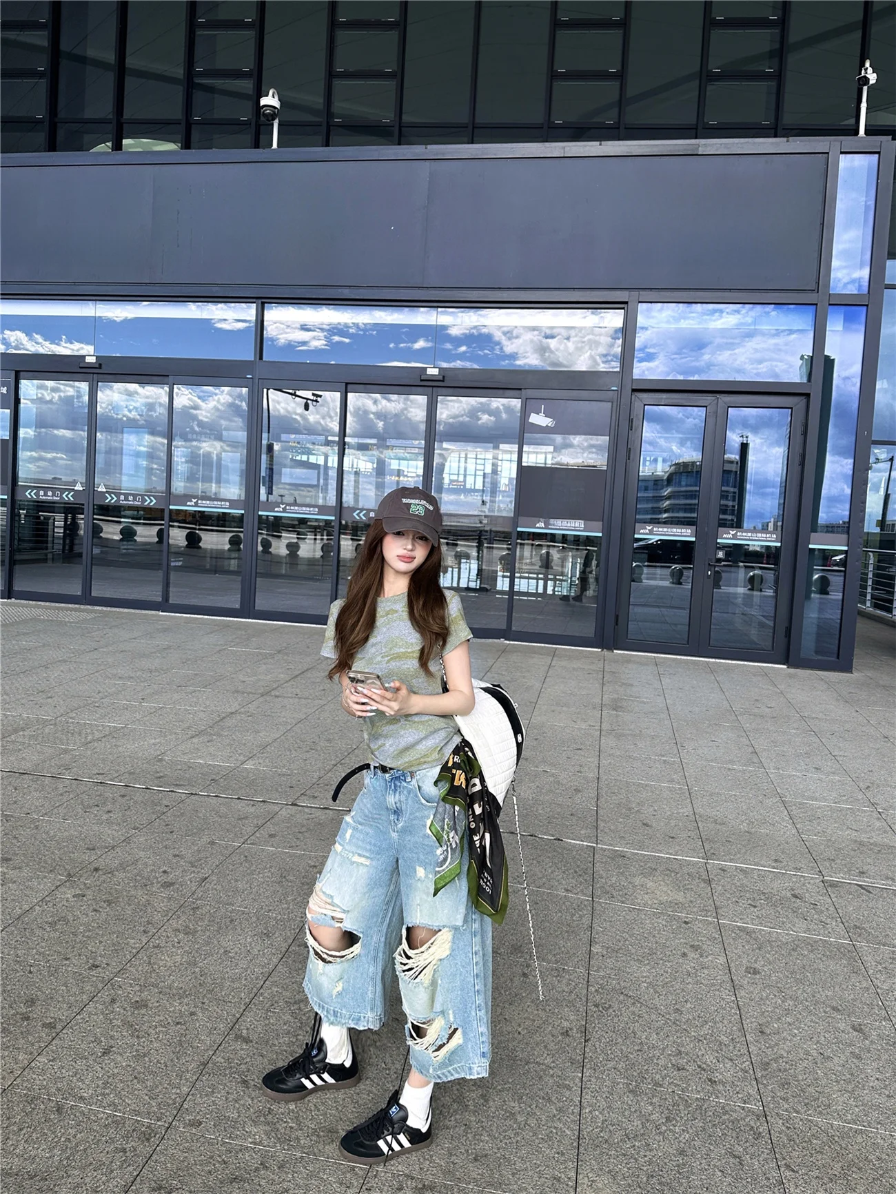 American High Street Style Faded Denim Jeans Women's High Waist Slim Wide Leg Pants Washed Loose Seven-Foot Pants
American High Street Style Faded Denim Jeans Women's High Waist Slim Wide Leg Pants Washed Loose Seven-Foot Pants