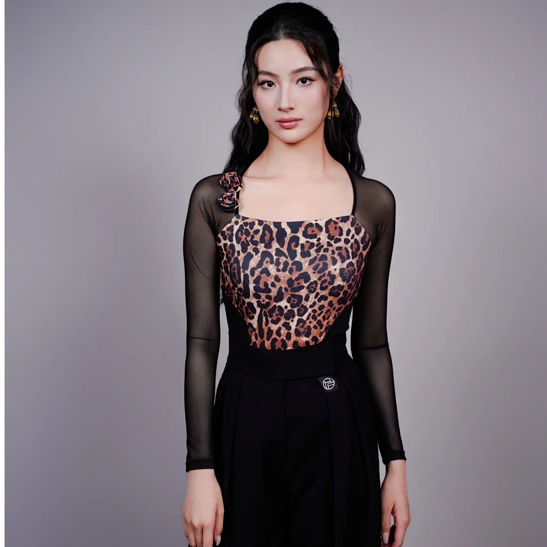 Женский топ для соревнований по бальным танцам, топ с сетчатыми рукавами для взрослых, топы для современных танцев, женский топ для латиноамериканских танцев с леопардовым принтом SL15104
Женский топ для соревнований по бальным танцам, топ с сетчатыми рукавами для взрослых, топы для современных танцев, женский топ для латиноамериканских танцев с леопардовым принтом SL15104