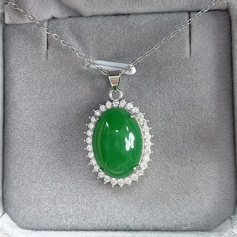 Hotan 925 Sterling Silver Inlaid Exquisite Hollow Design Small Jade Drop Pendant
Hotan 925 Sterling Silver Inlaid Exquisite Hollow Design Small Jade Drop Pendant