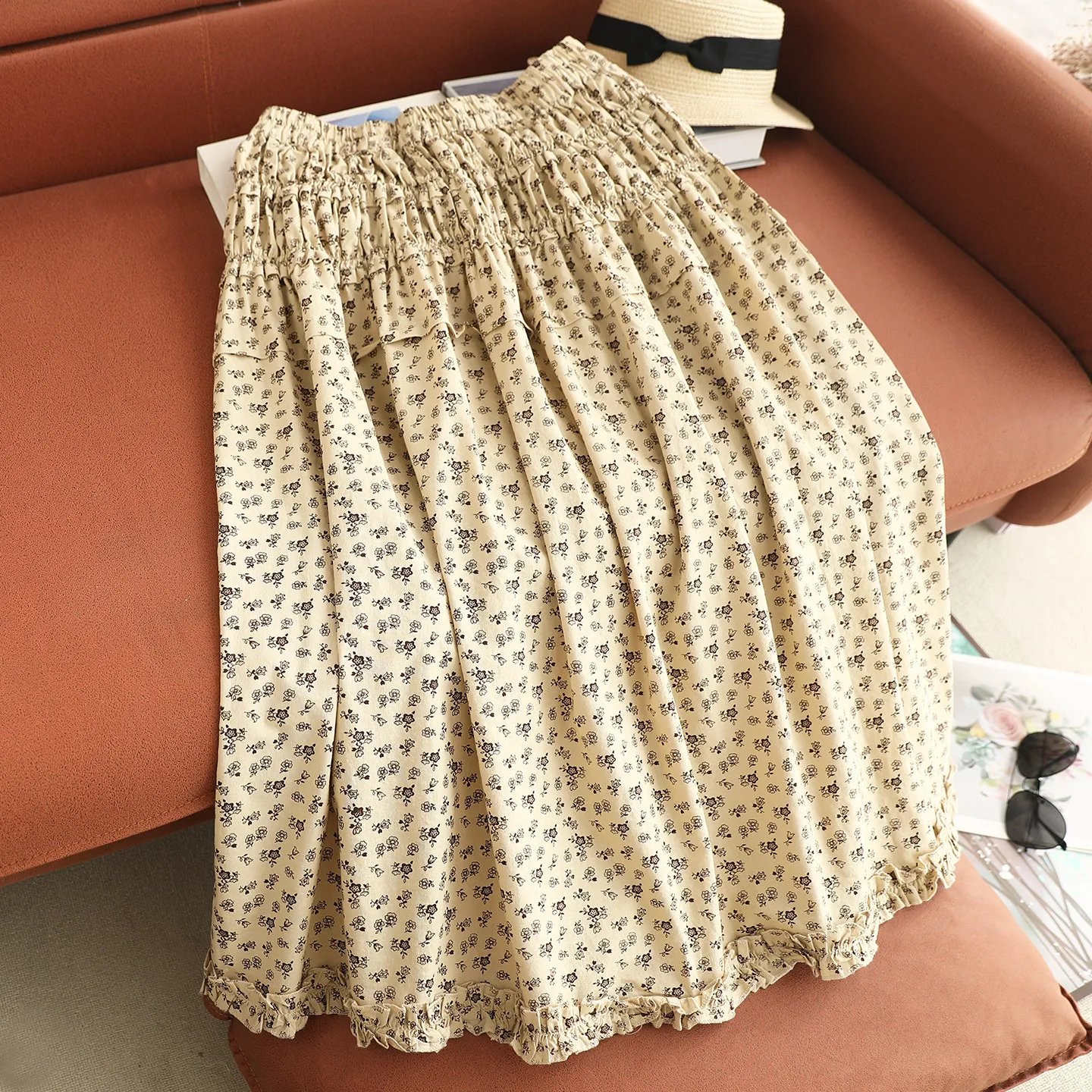Японские винтажные юбки в стиле Mori Girl с цветочным принтом, хлопковые, женские, весенне-осенние, с эластичной талией, повседневные, свободные, А-силуэт, миди
Японские винтажные юбки в стиле Mori Girl с цветочным принтом, хлопковые, женские, весенне-осенние, с эластичной талией, повседневные, свободные, А-силуэт, миди