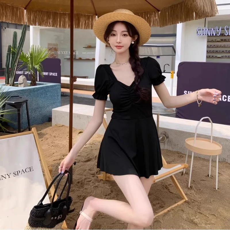 Small Fresh One-piece Swimsuit for Women, Conservative and High-end, Slimming Down, Summer Sexy Hot Spring Swimsuit
Small Fresh One-piece Swimsuit for Women, Conservative and High-end, Slimming Down, Summer Sexy Hot Spring Swimsuit