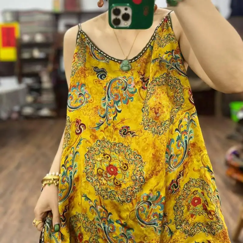 2026 Summer National Style Women Sexy Spaghetti Strap Tank Top O-neck Bright Line Decoration Vintage Print Camis Femme Tops
2026 Summer National Style Women Sexy Spaghetti Strap Tank Top O-neck Bright Line Decoration Vintage Print Camis Femme Tops