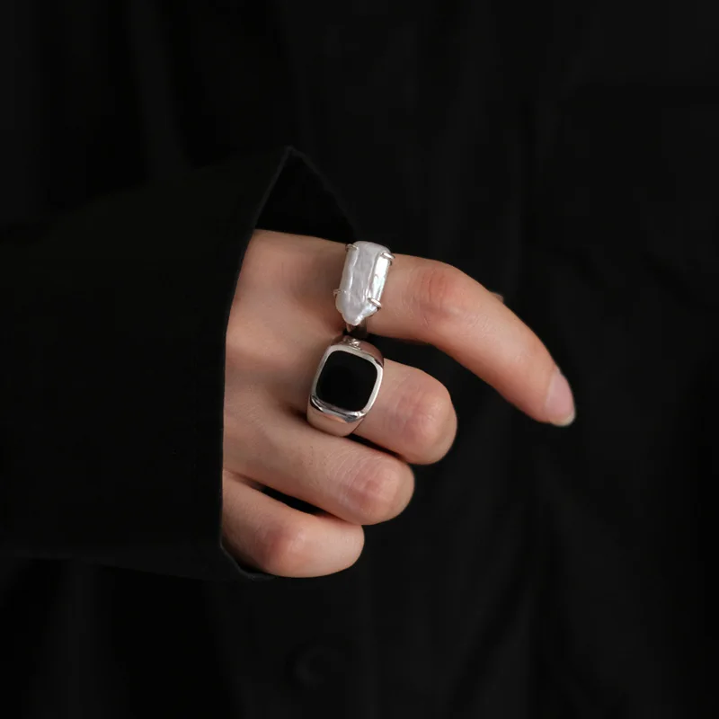 Faionable S925 Silver Bla Drip Glaze Ring for Women Exaggerated Heavy Geometric Open Finger Ring Trendy Middle Finger Ring
Faionable S925 Silver Bla Drip Glaze Ring for Women Exaggerated Heavy Geometric Open Finger Ring Trendy Middle Finger Ring