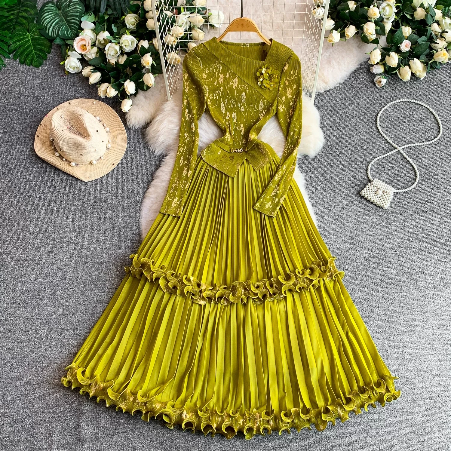 Miyake Pleated Maxi Dress Women Asymmetric Neck Long Sleeve Floral Print Ruffle Hem Belted High Waist Elegant Party Evening Gown
Miyake Pleated Maxi Dress Women Asymmetric Neck Long Sleeve Floral Print Ruffle Hem Belted High Waist Elegant Party Evening Gown