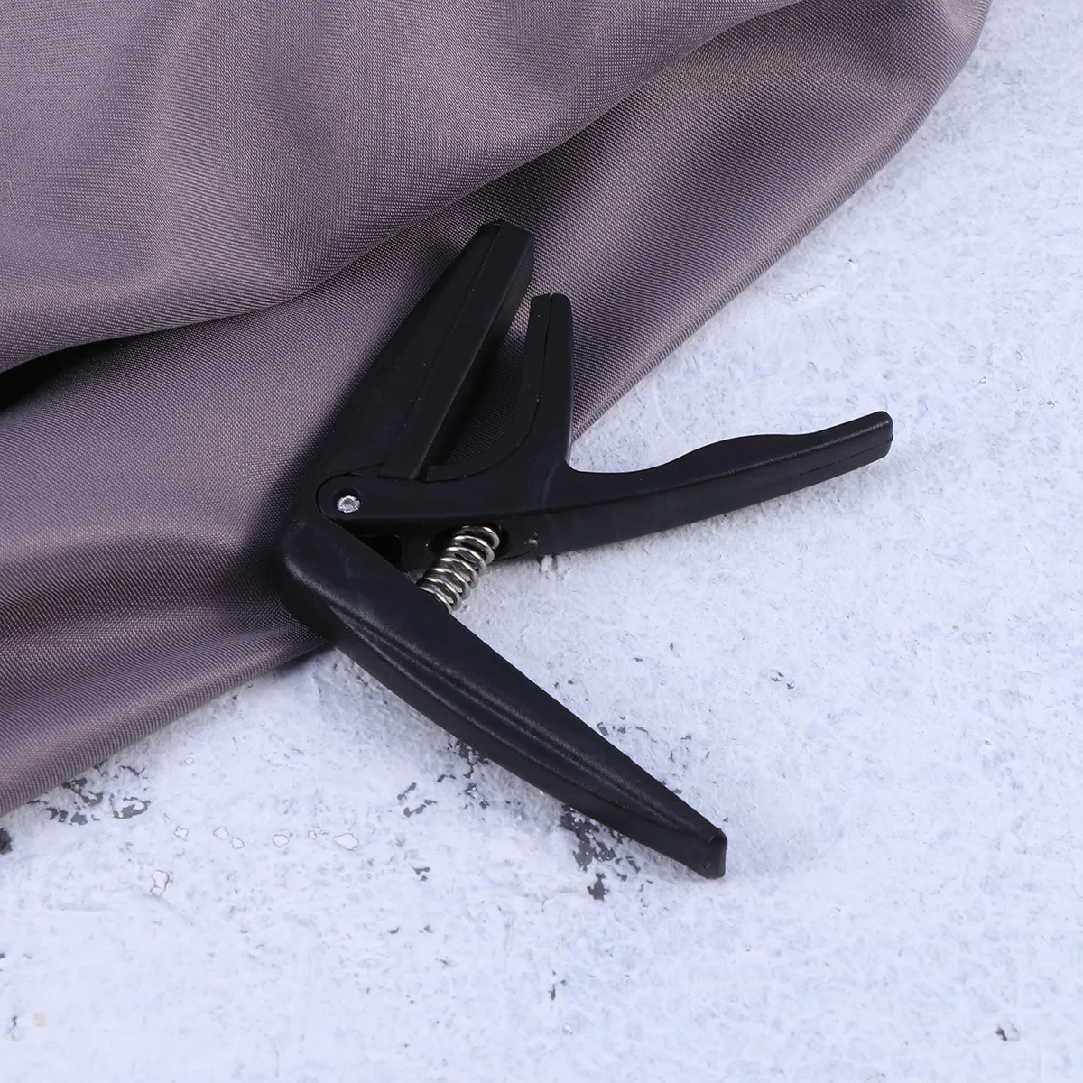 Ukulele Capo with Silicone Padding Black Zinc Alloy Construction Secure String Tension No Slip Design Fits All Acoustic Ukeleles
Ukulele Capo with Silicone Padding Black Zinc Alloy Construction Secure String Tension No Slip Design Fits All Acoustic Ukeleles