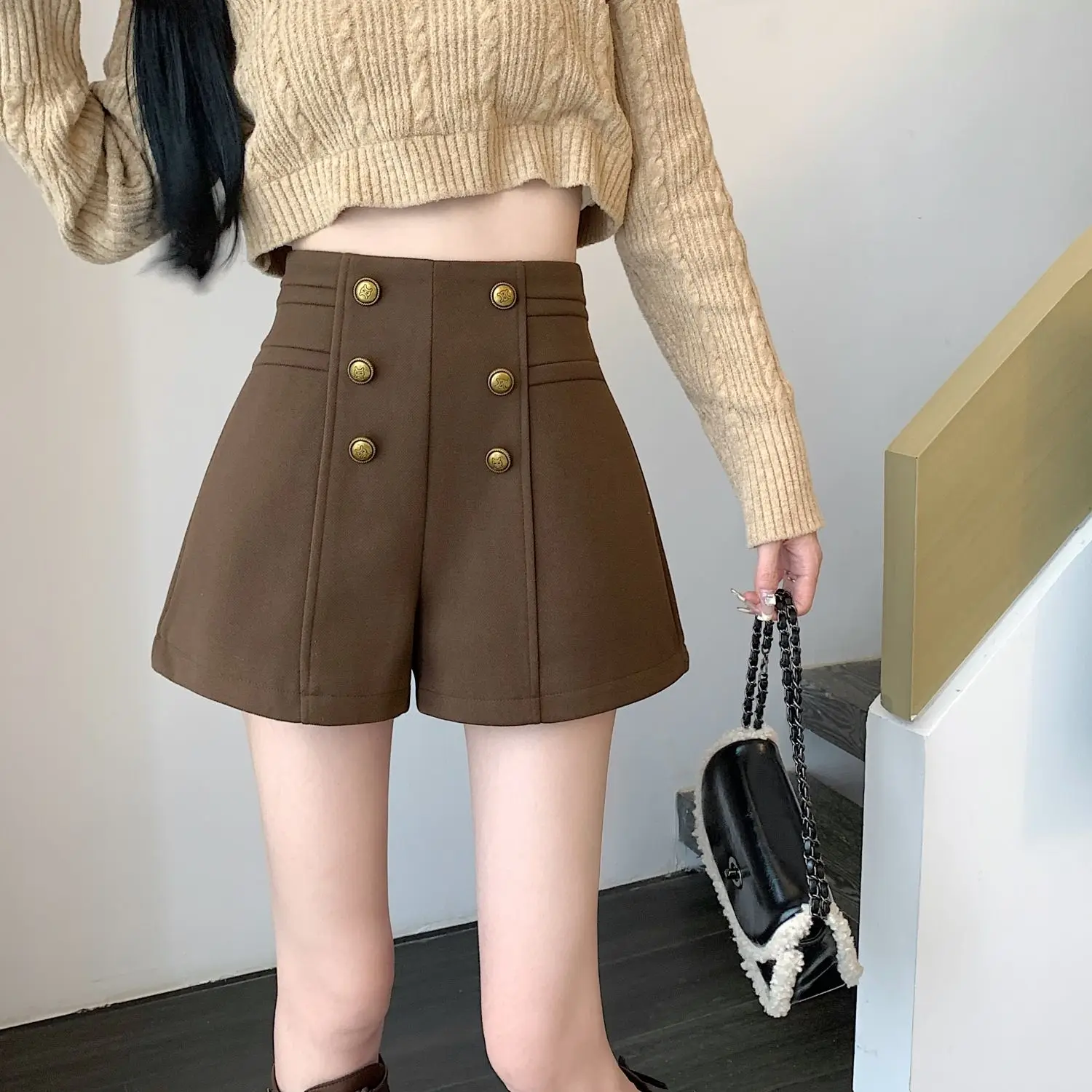Spring Autumn New Korean Fashion Buttons Shorts Femme Trend Patchwork Solid Color High Waist Women Clothing Wide Leg Pants
Spring Autumn New Korean Fashion Buttons Shorts Femme Trend Patchwork Solid Color High Waist Women Clothing Wide Leg Pants