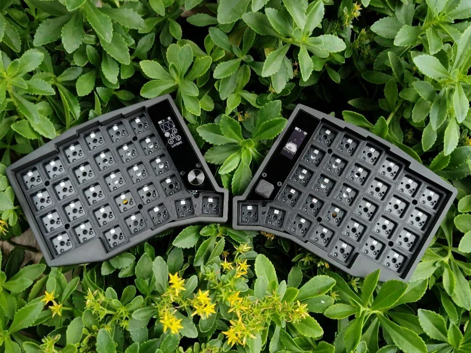 Комплект клавиатуры Sofle Split, изготовленная на заказ беспроводная Bluetooth, двухрежимная RGB-клавиатура с возможностью горячей замены, ручка джойстика Zmk, хорошая! Дизайн экрана обзора
Комплект клавиатуры Sofle Split, изготовленная на заказ беспроводная Bluetooth, двухрежимная RGB-клавиатура с возможностью горячей замены, ручка джойстика Zmk, хорошая! Дизайн экрана обзора
